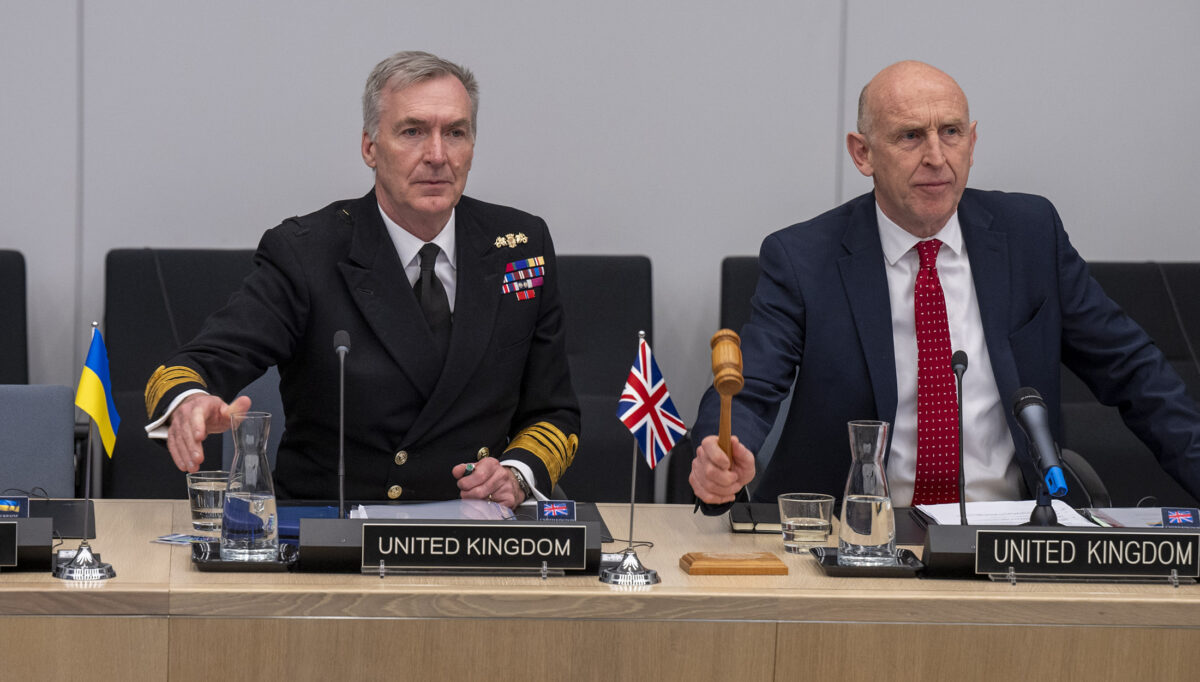 Verteidigungschef Admiral Sir Tony Radakin und Verteidigungsminister John Healey, beide Vereintes Königreich. Bild: NATO